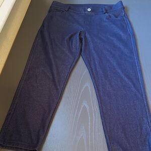 Yelete Women's Dark Blue Capri Jeans